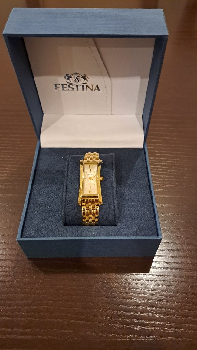 Годинник Festina