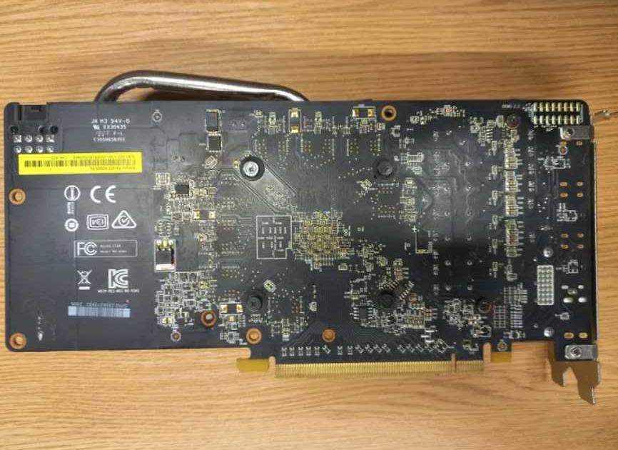 Відеокарта MSI Armor RX 570 8Gb
