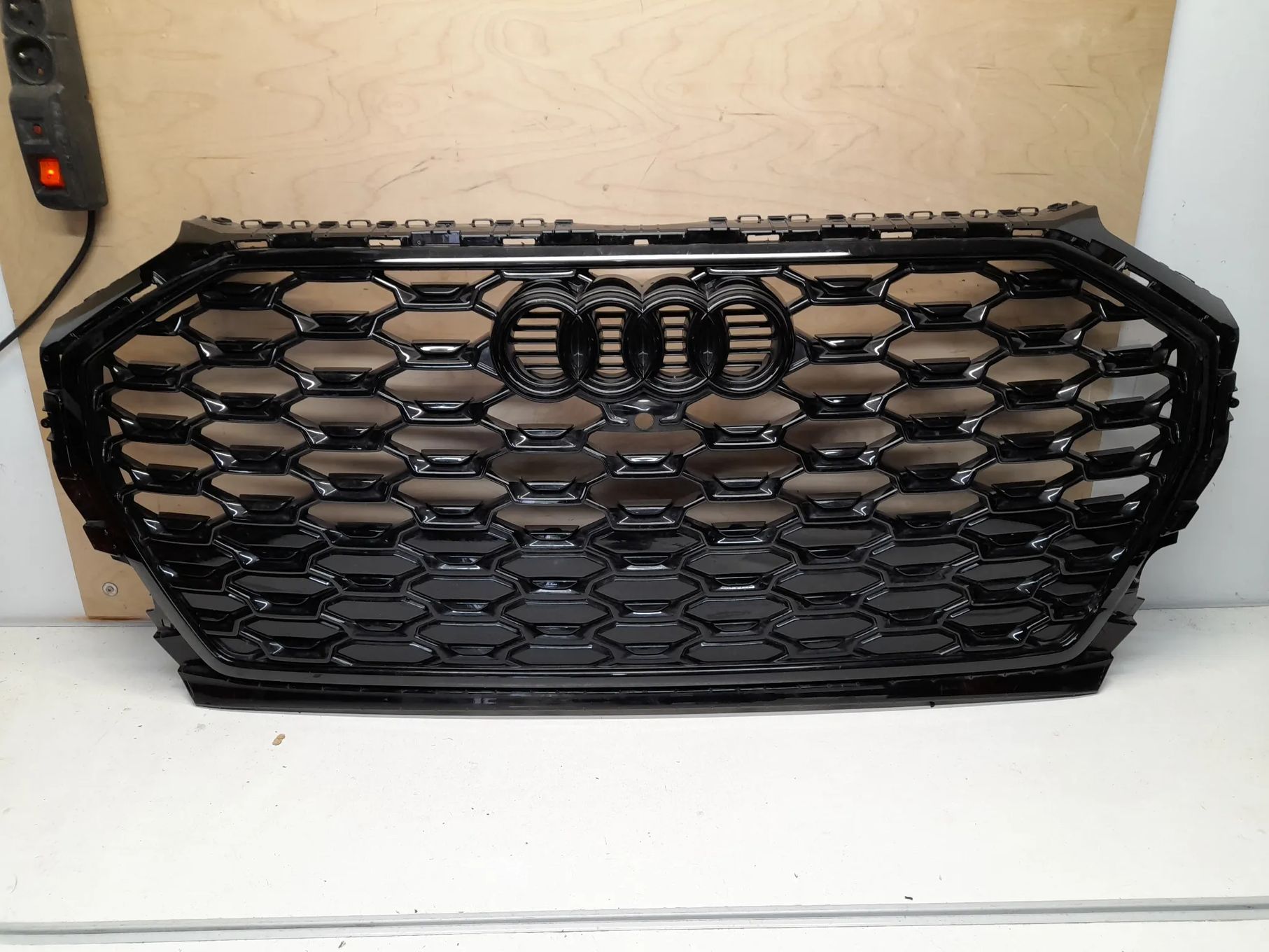 AUDI Q5 LIFT 80A 80F S-LINE GRILL ATRAPA CHŁODNICY 80F853651