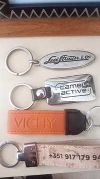 Conjunto de porta chaves Levis, Camel, Vichi, Originais.