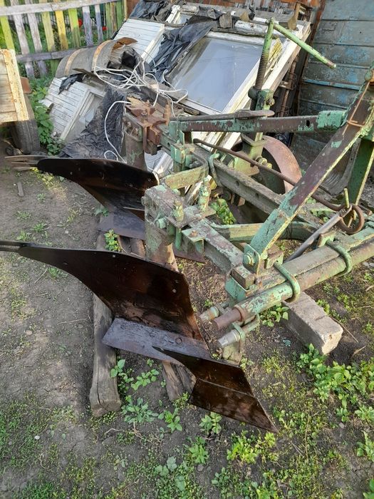 Продаю Трактор разом з ремарентом