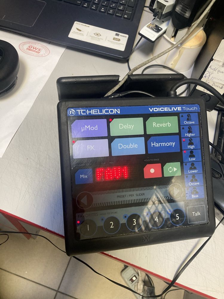 Продам TC Helicon voicelive Touch Голосовий ефектор