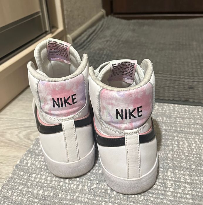 Продам Кросівки Nike