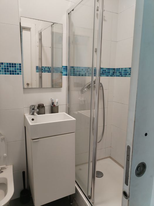 Alugo quarto em Cruz Quebrada apartamento vista mar.