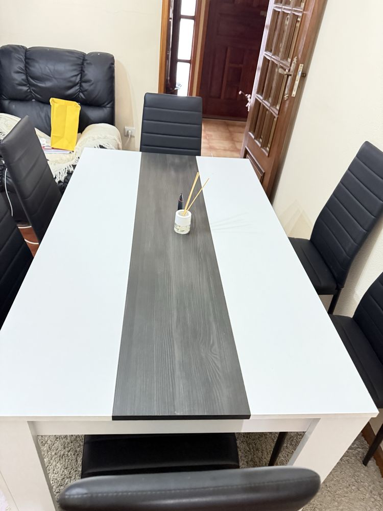 Mesa jantar com 6 cadeiras