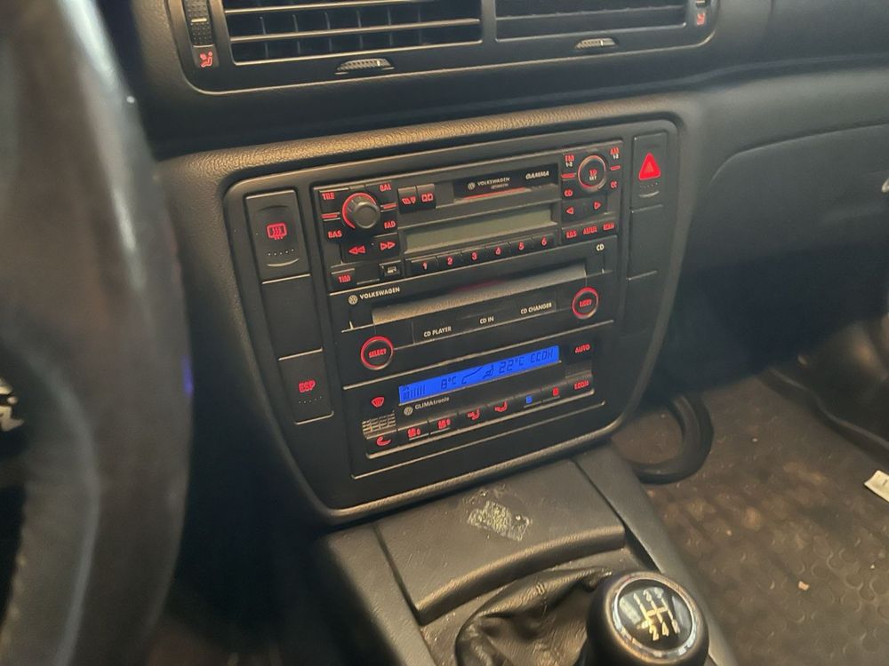 Приїхало 2 Volkswagen Passat б5+