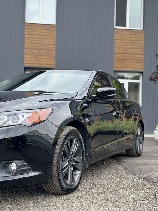Acura ILX  hybrid 2012
