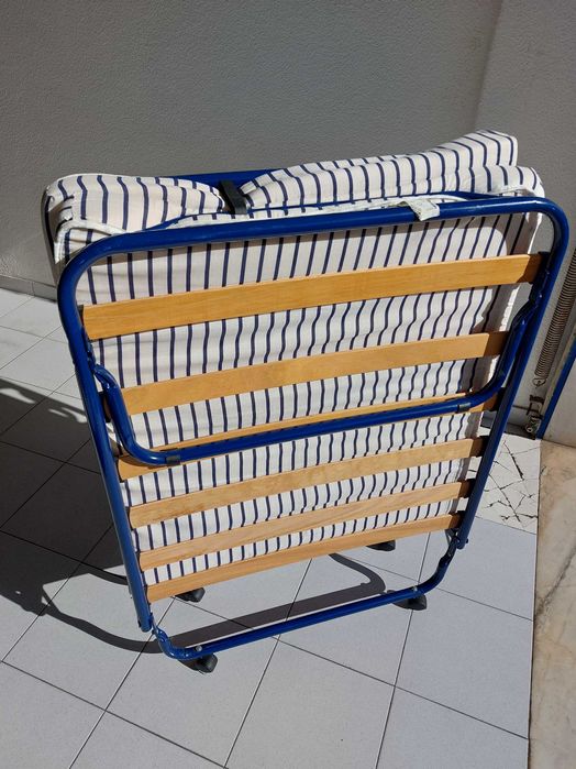 Cama dobrável IKEA SANDVIKA solteiro 190 cm x 80 cm - pouco uso