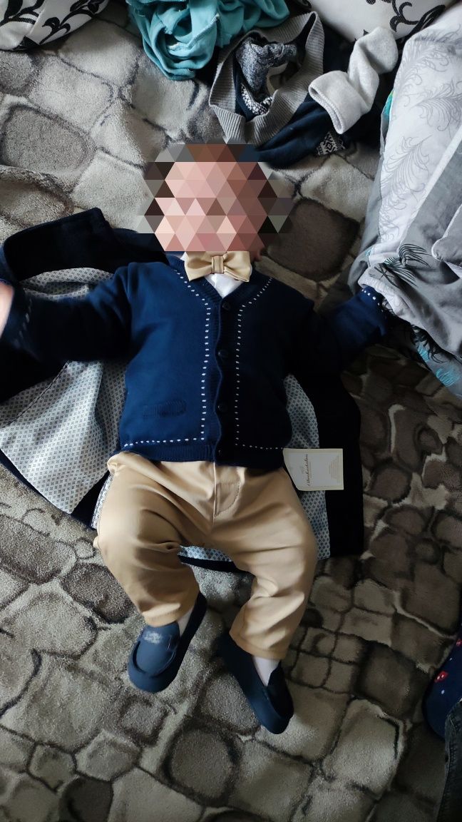 Sprzedam ubranko do chrztu dla chłopca abrakadabra ,rozmiar 68