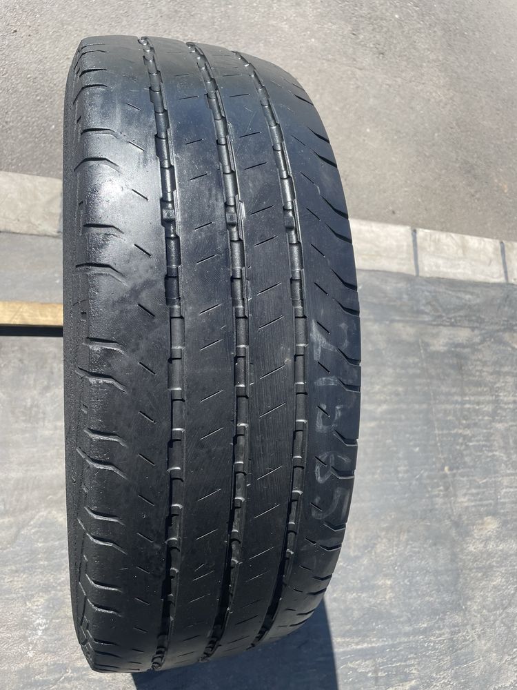 215/65/16C continental vancocontact 100