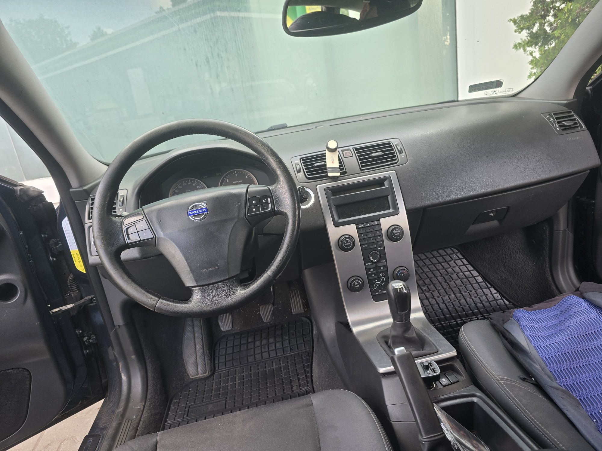 Volvo v50 2.0d 2006r