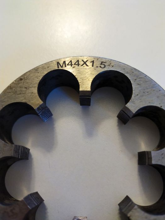 Nażynka M44x1.5 nowa
