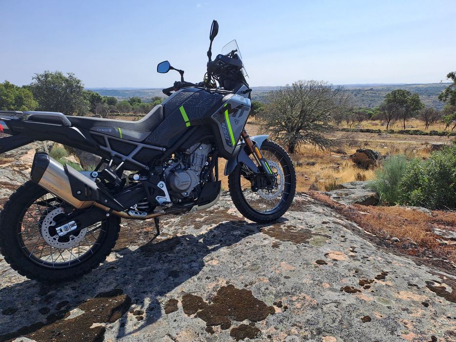 CF Moto 450 MT 2025