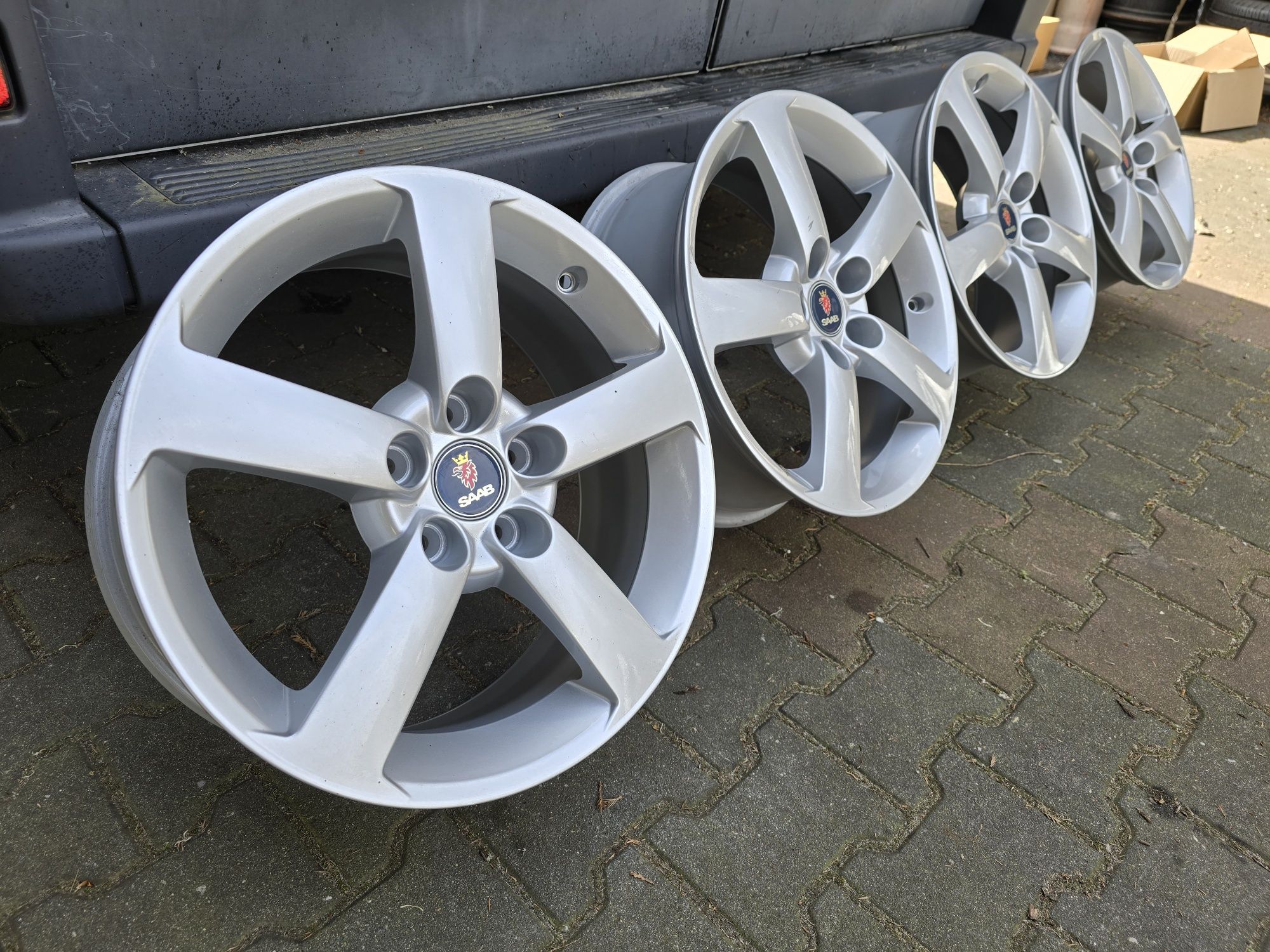 Felgi 17" 5x110 SAAB Opel Fiat ET 41 Bardzo ładne Kapselki !