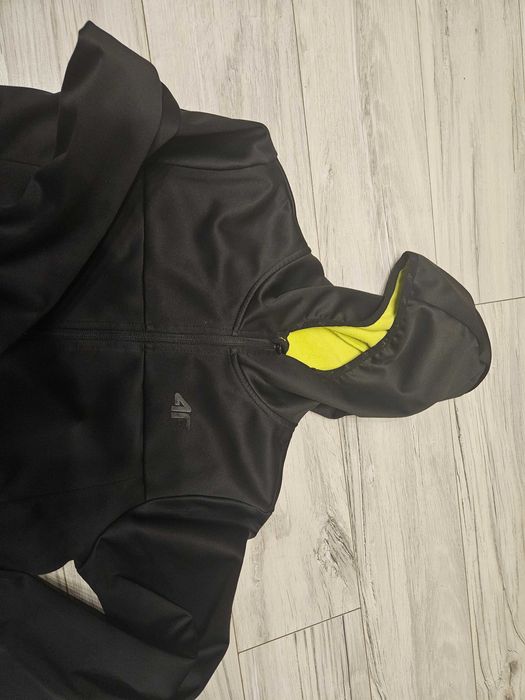 4F chłopięca kurtka softshell czarna r.164cm