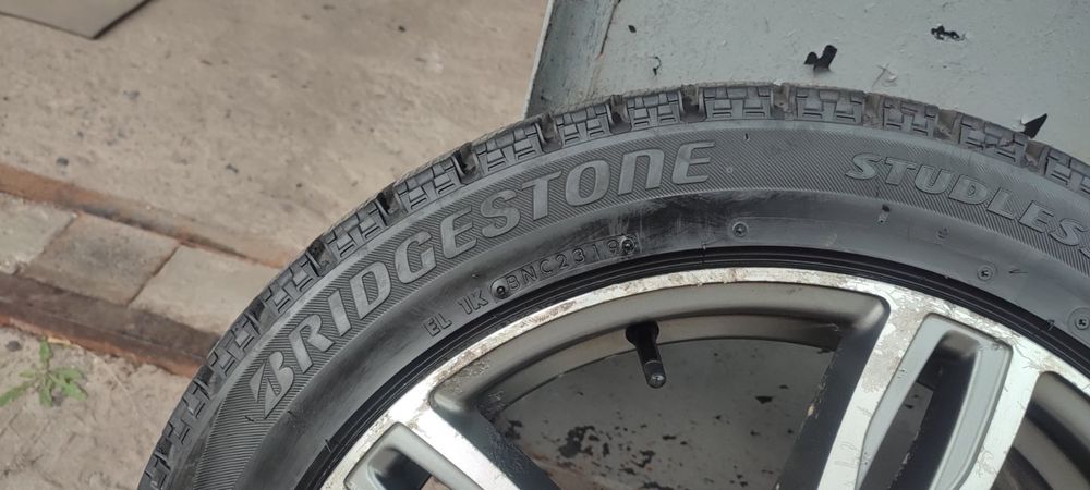 Диски r18 с резиной Bridgestone BLIZZAK VRX 245/45/18