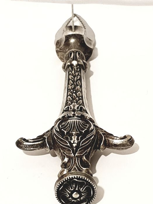 Magnífica antiga pinça de açúcar mecânica Arte Nova com banho em prata