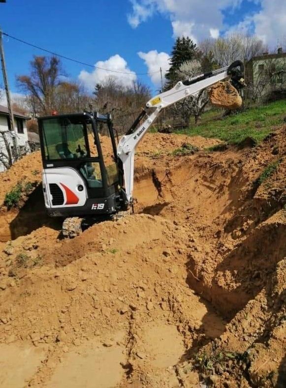 Wynajem minikoparka bobcat e19