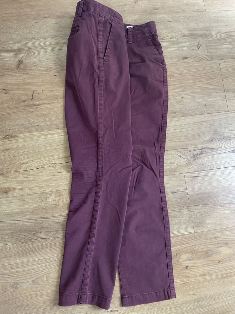 GAP 04 Girlfriend chino rozm. 36.