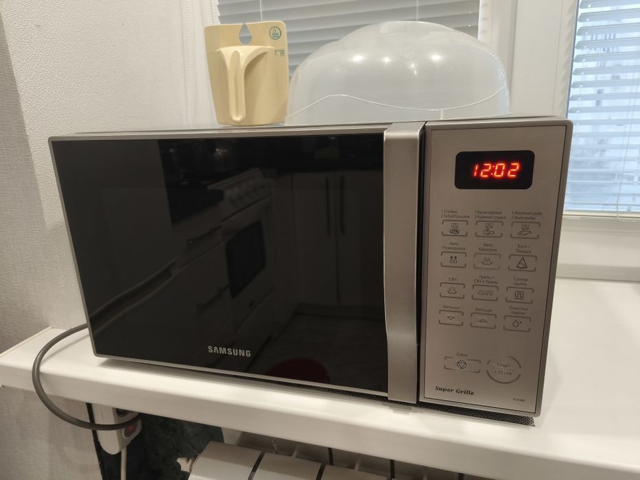 Мікрохвильова піч Samsung
