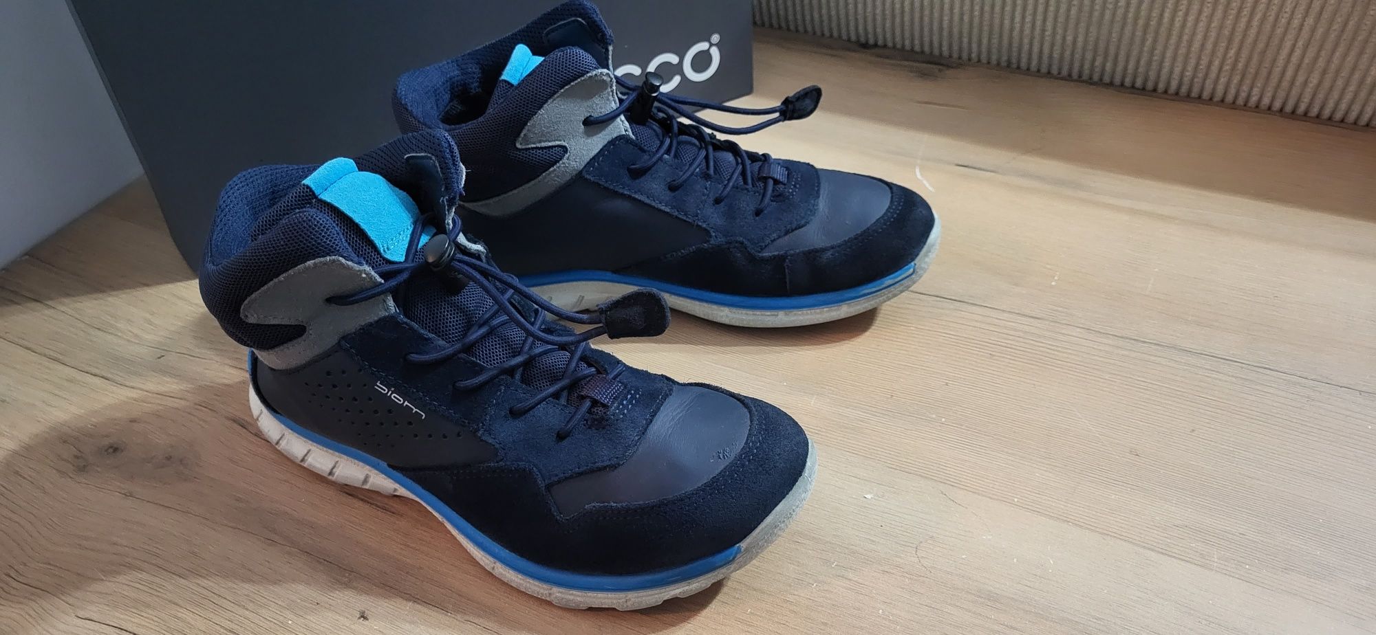 Buty ECCO skórzane biom goretex rozm. 34