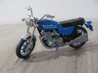 Model 1:24 Motocykla GT659 Polistil BENELLI 500cc Quatro 1978r