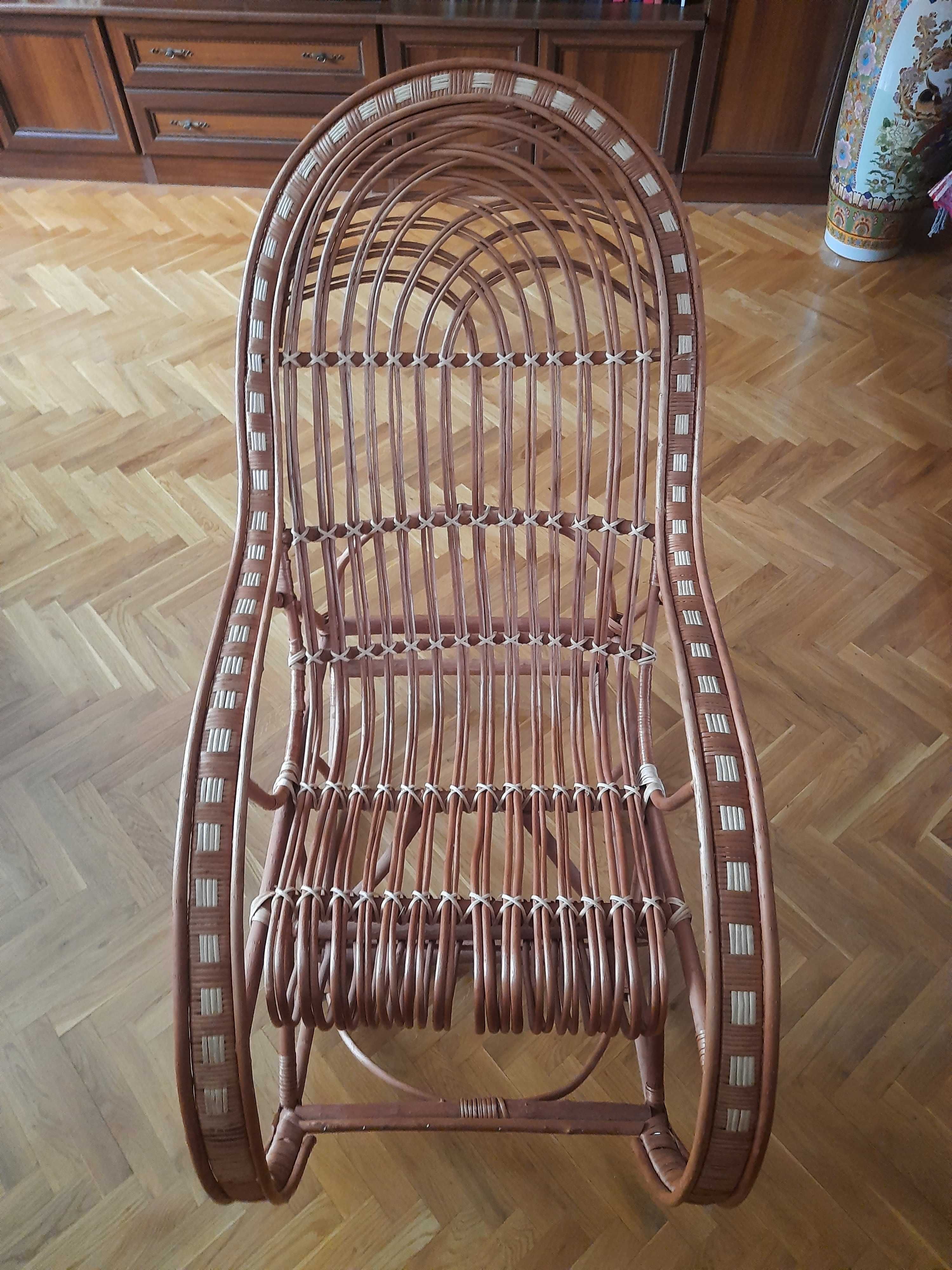 Fotel wiklinowy bujany - Możliwość wysyłki