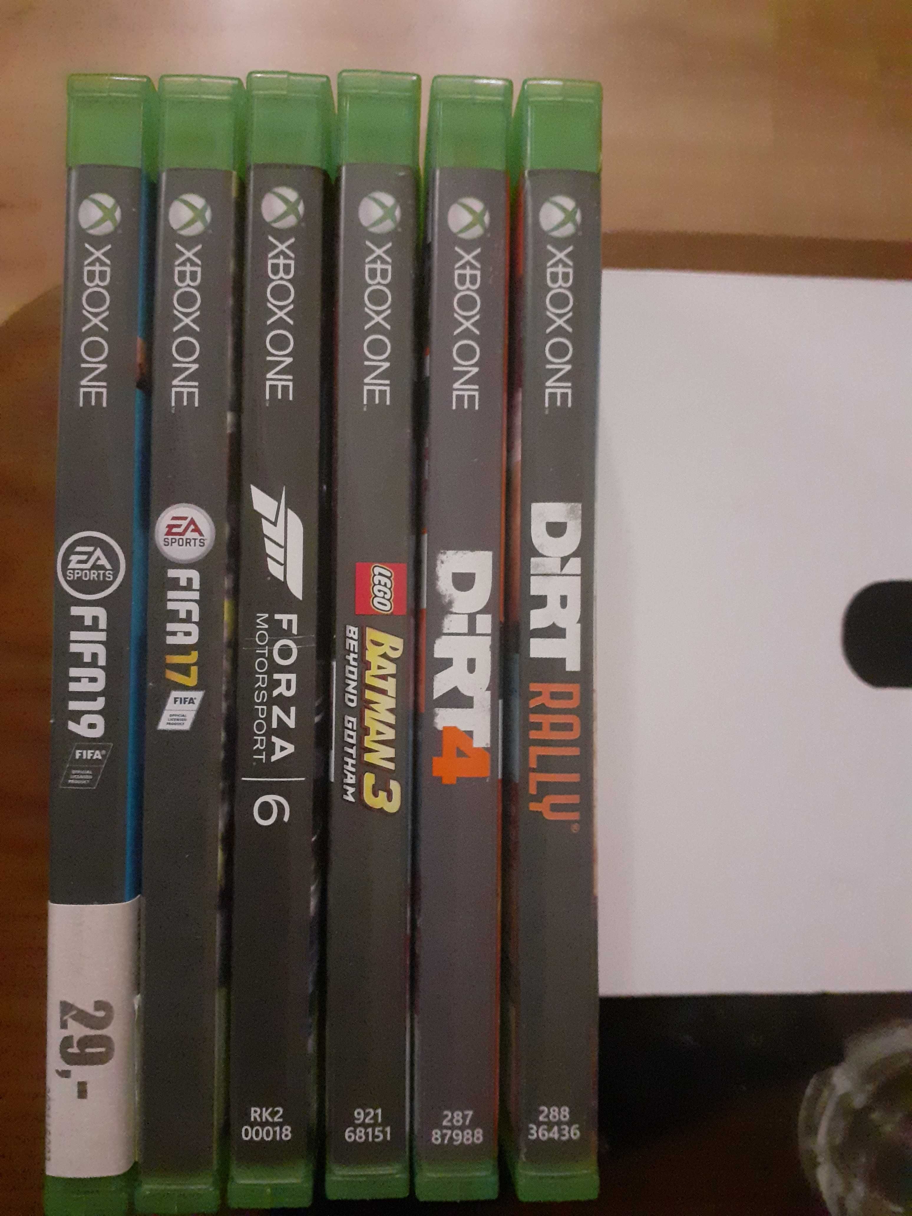 Konsola xbox one S 1tb + 2pady + akcesoria + gry