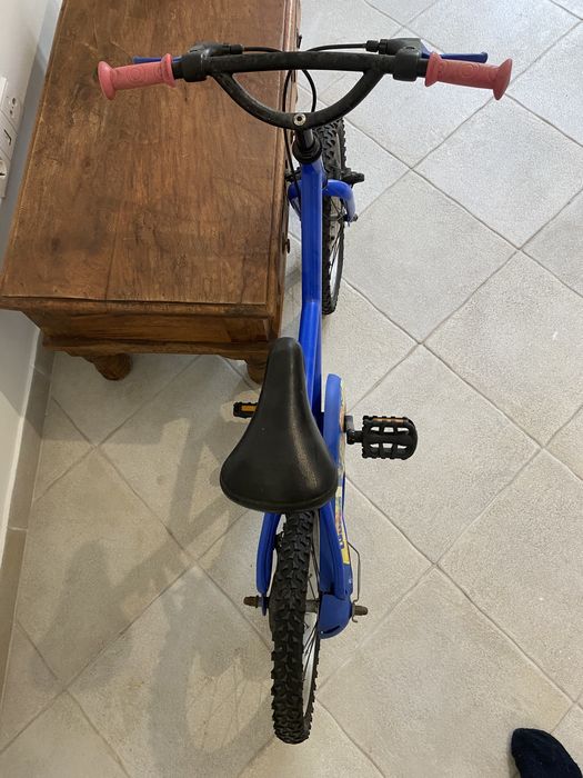 Bicicleta Criança com pedais