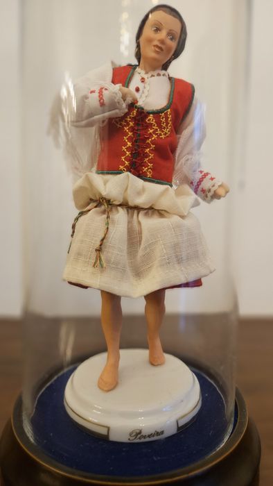 Boneca Poveira em porcelana | PORART