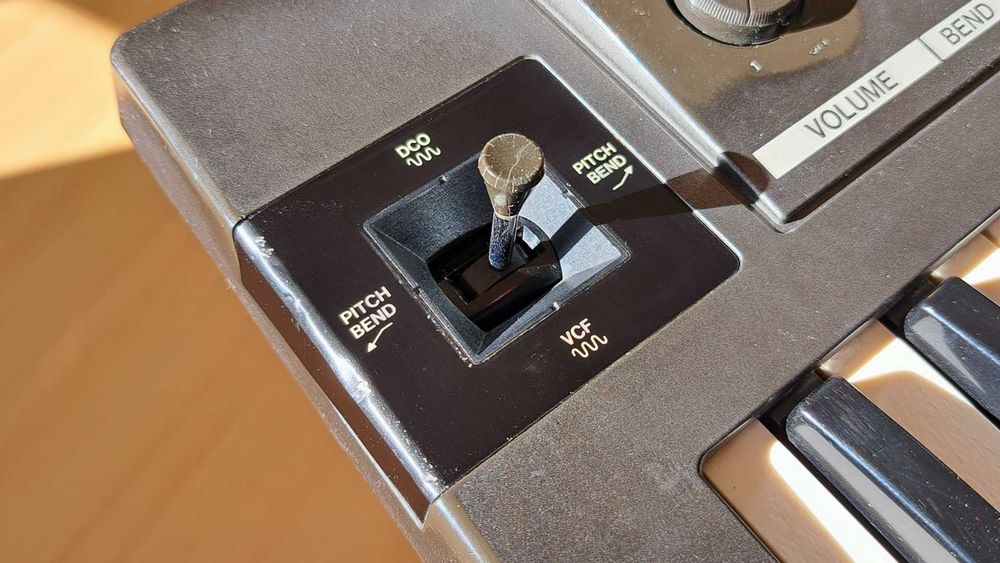 Korg Poly 800 - syntezator/klasyk lat 80