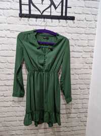Zieloną sukienka Cropp