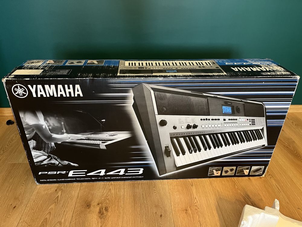 Keyboard Yamaha PSR E443
