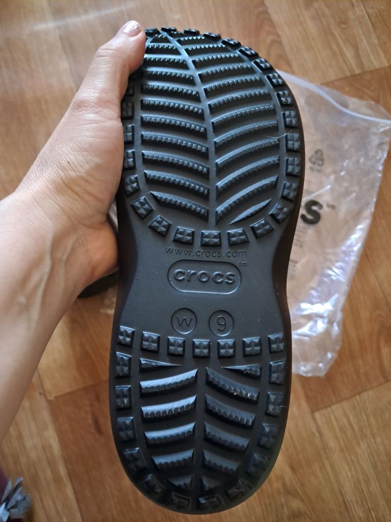 Crocs baya platform clog w9