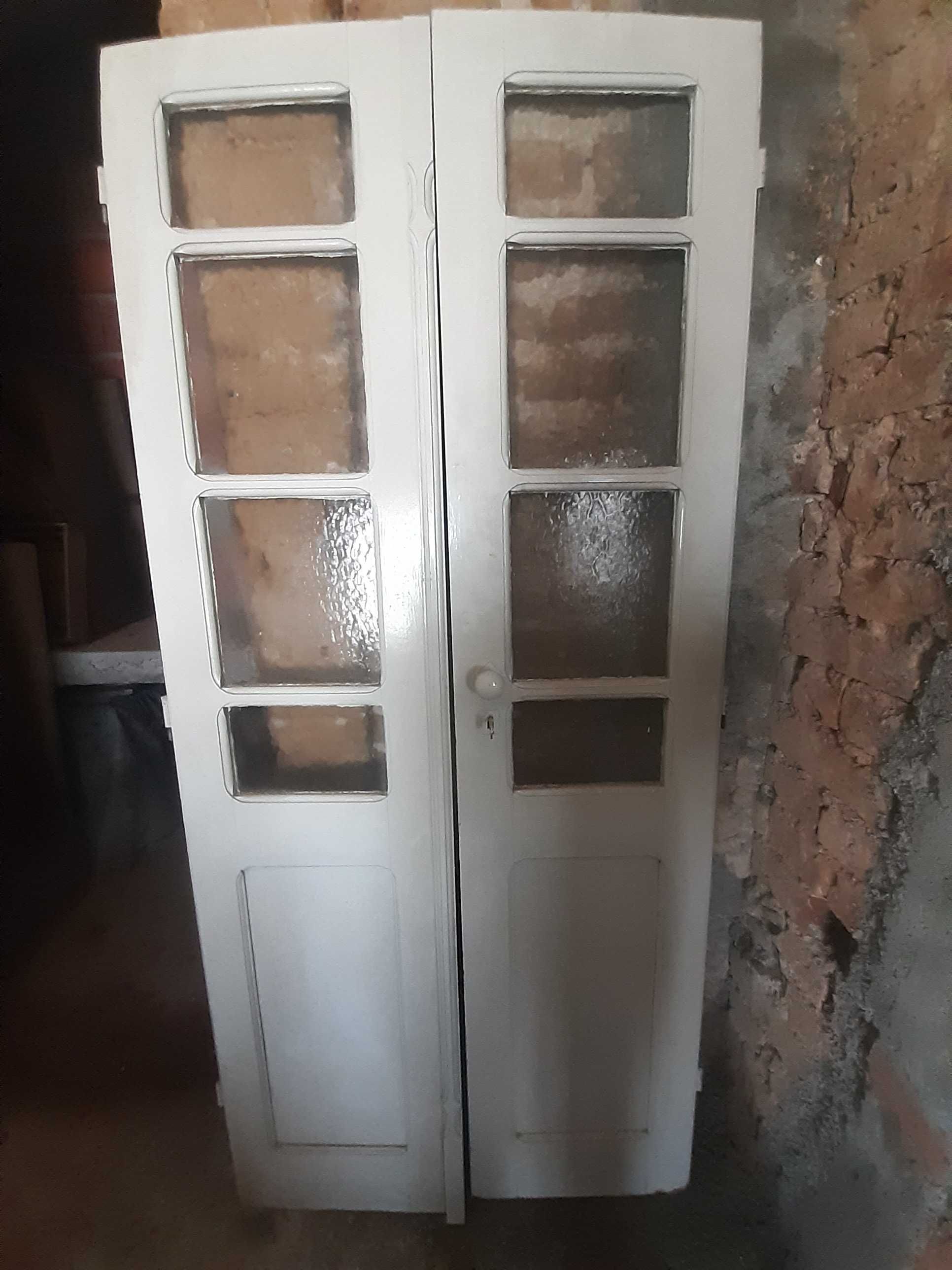 Portas de madeira antigas
