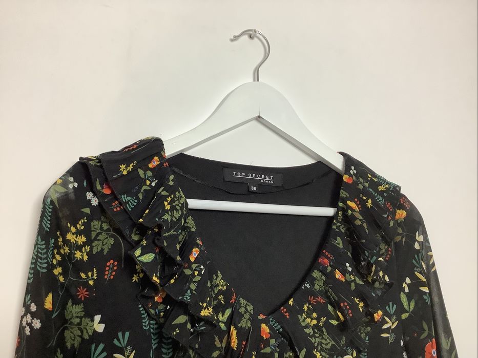 Czarna długa zwiewna sukienka w kwiaty top secret 36