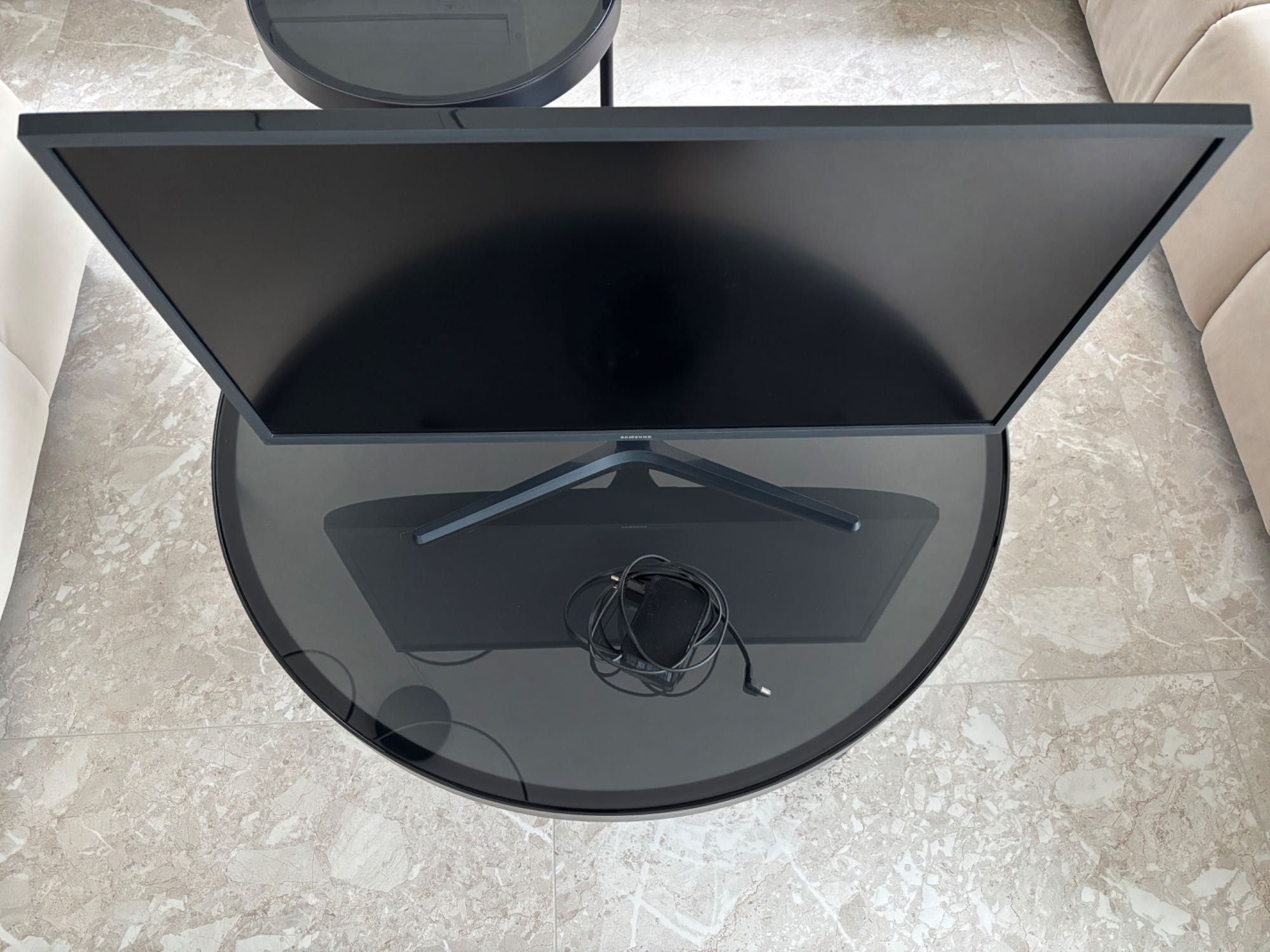 Monitor Samsung U32J590