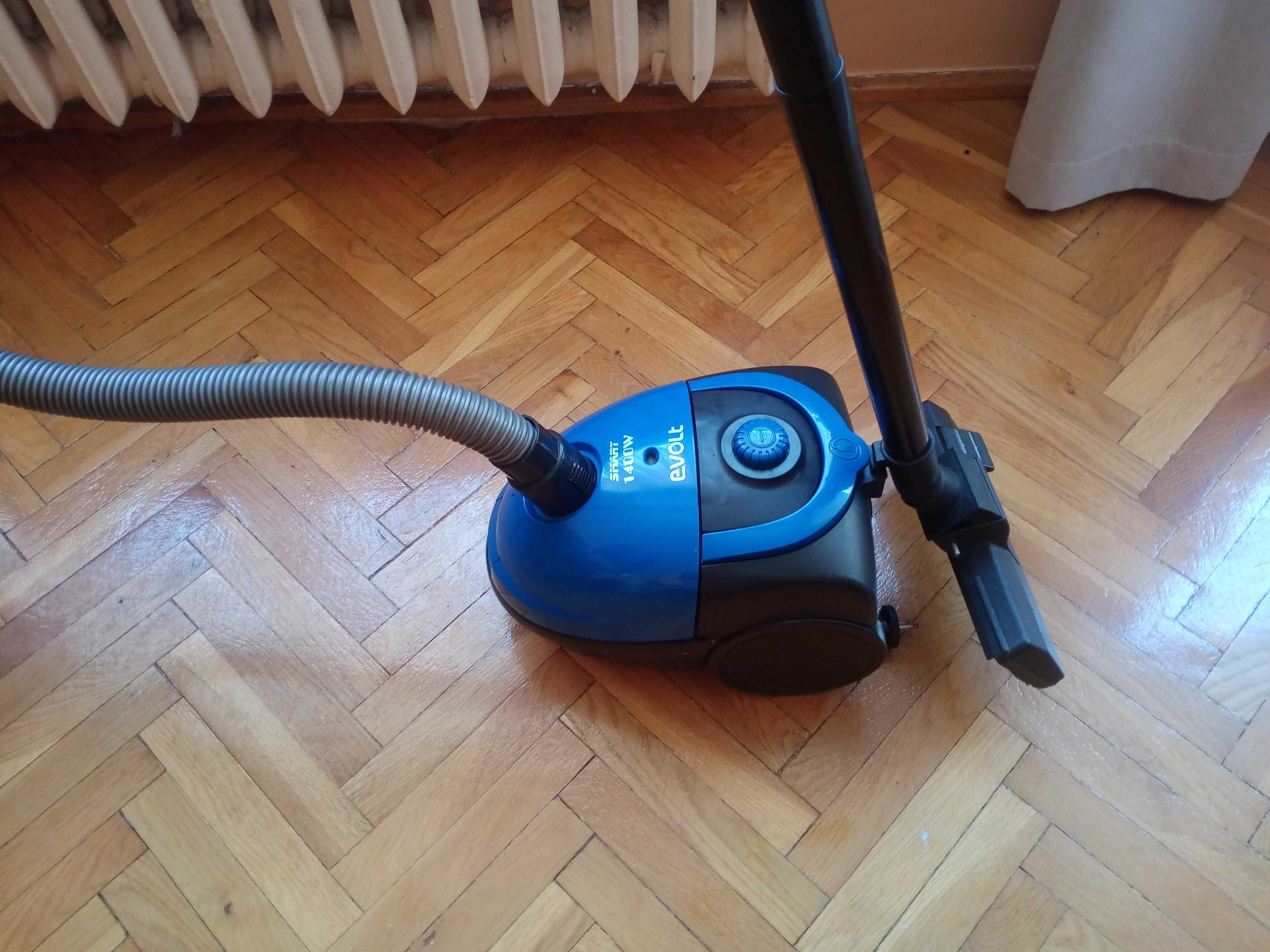 Пилoсос  Ewolt 1400 WT