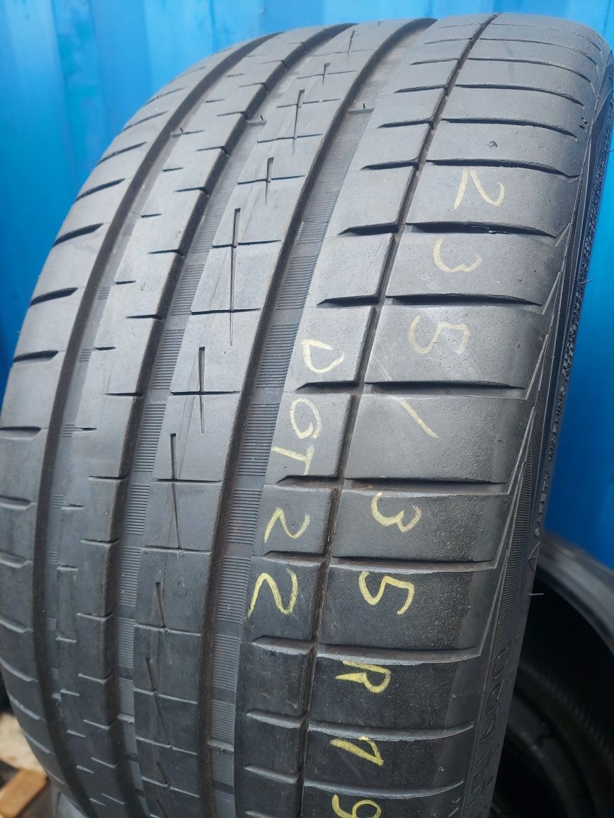 Opony używane 2x 235/35R19 Vredestein Ultrac Vorti + Lato Jak Nowe