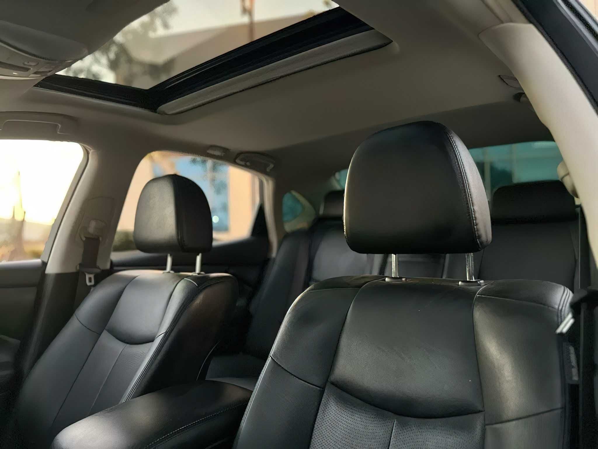 Infiniti Q70 Luxe 2018
