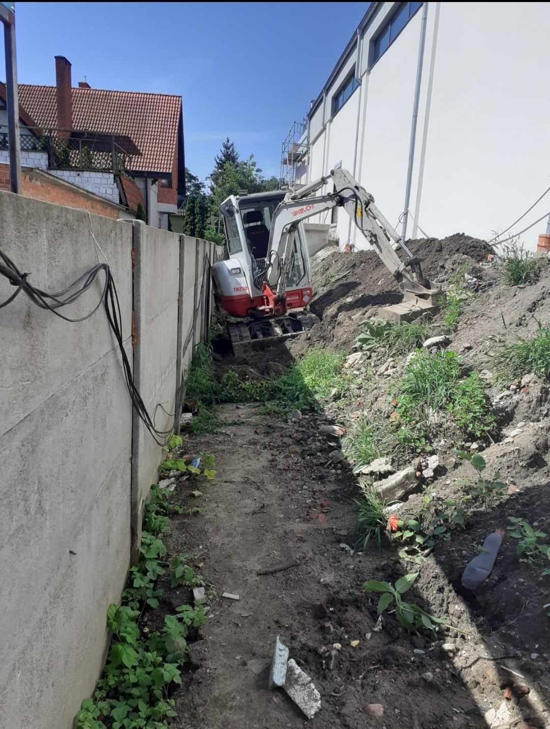 Usługi minikoparką, roboty ziemne, kanalizacyjne, transport do 3 ton