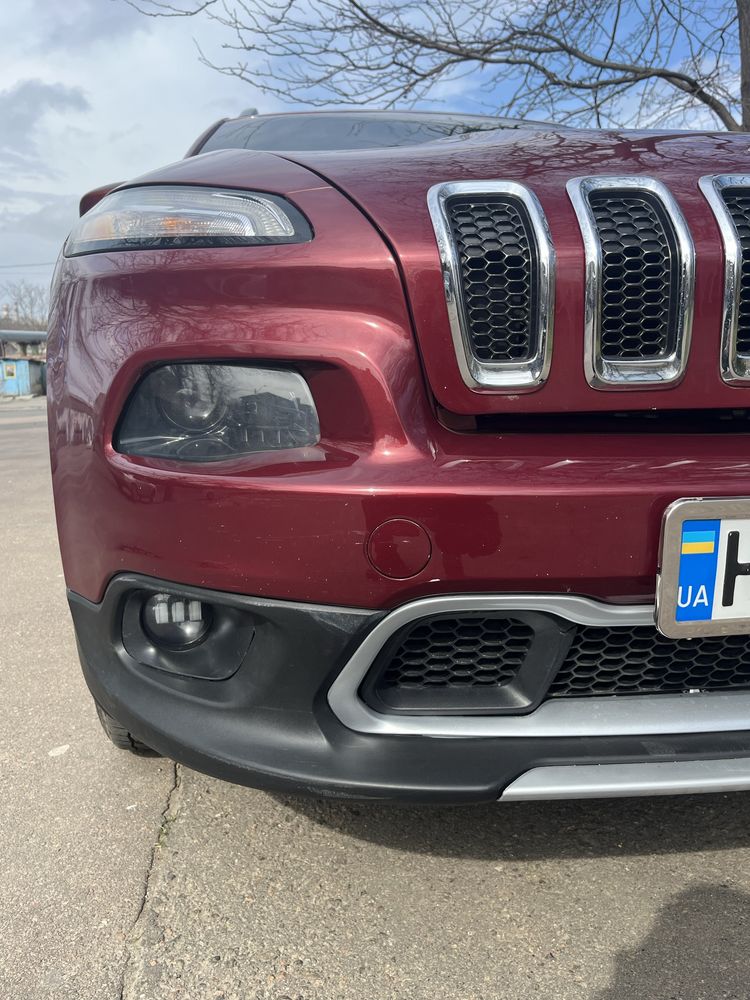 Продам Jeep cherokee 2015