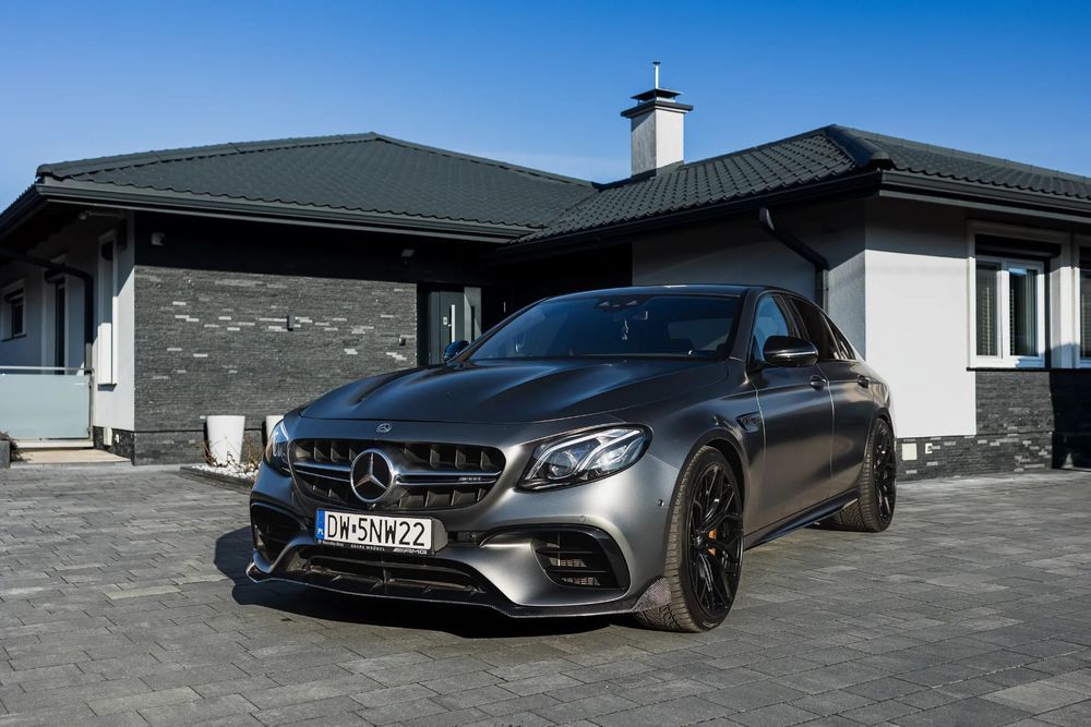 Mercedes-Benz Klasa E CERAMIKA, kubełkowe fotele, pneumatyka, head-up, karbon, FV 23%