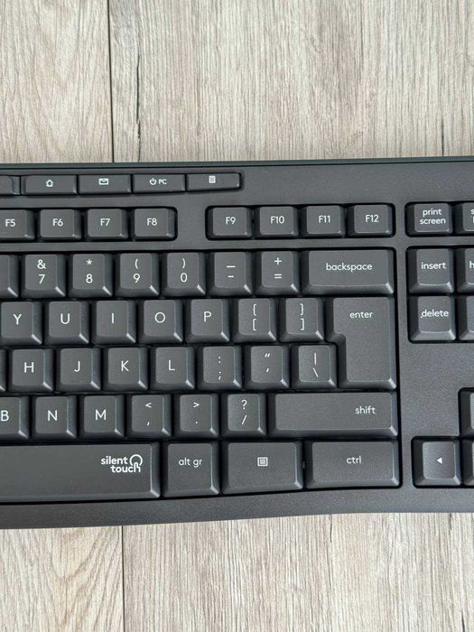 Комплект (клавіатура, миша) Logitech MK295 Wireless Combo Black NL