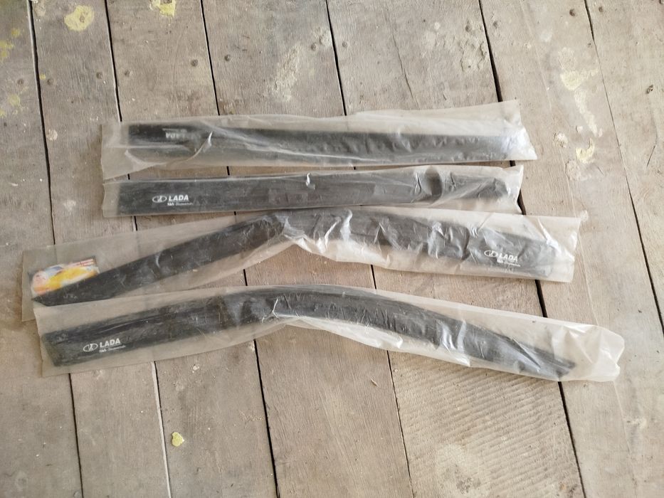 Навіс на двері ваз 2110