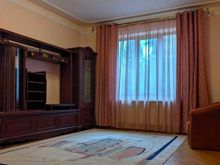 Оренда 3-кімнатної квартири вул. Вітовського