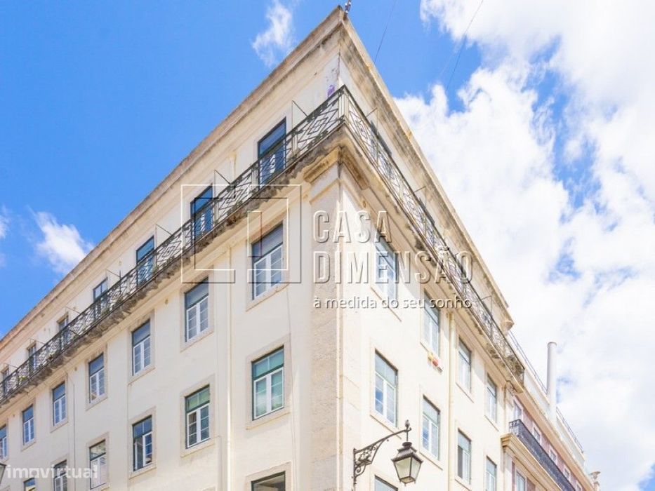 Imóvel composto por dois apartamentos independentes, em prédio com ...