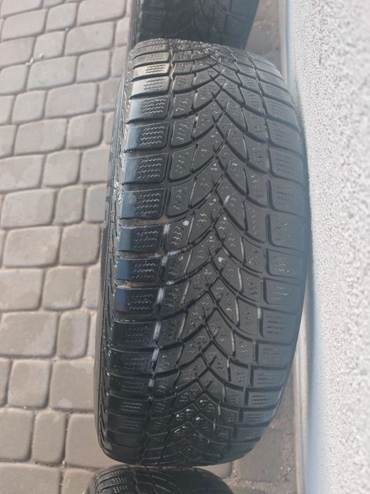 Sprzedam alufelgi 16" z oponami zimowymi 205/55 R16 – pasują do Audi