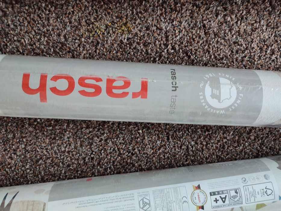 Tapeta ścienna w zwierzątka Bambino firmy Rasch - 5 sztuk.