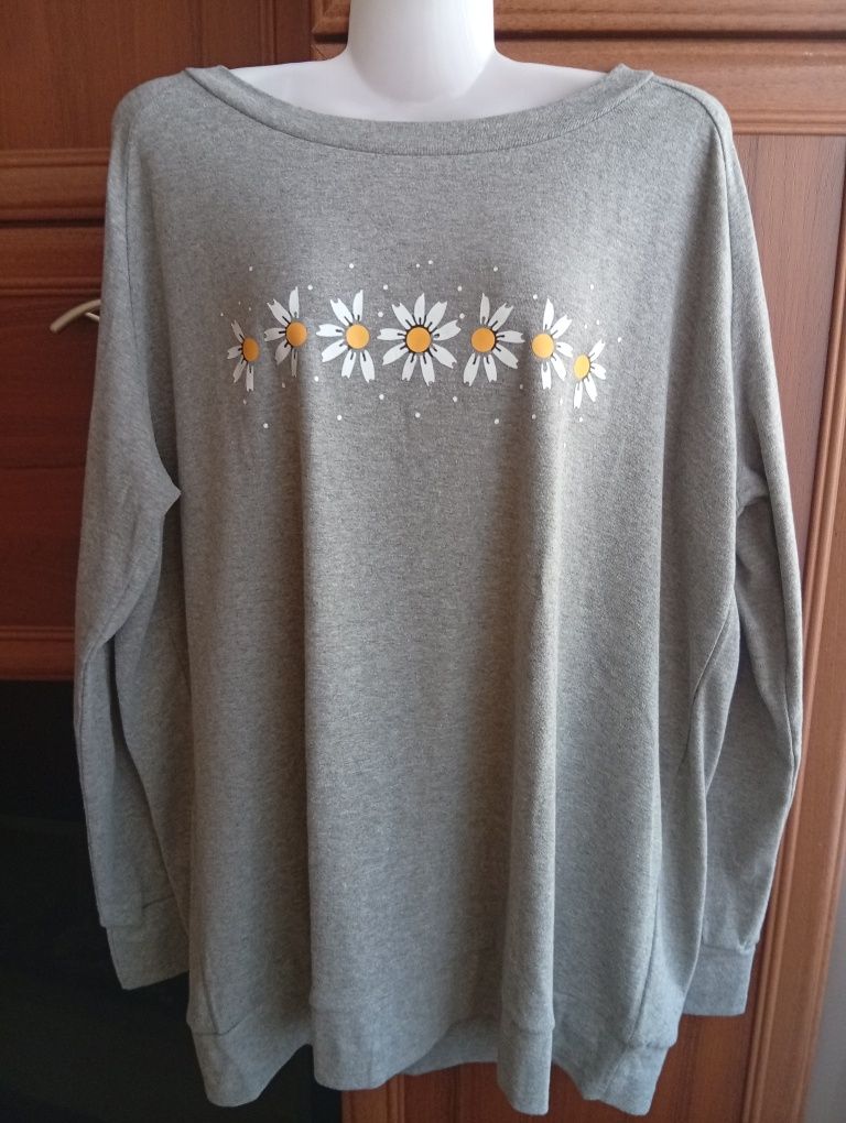 Bluzka damska w dużym rozmiarze.
